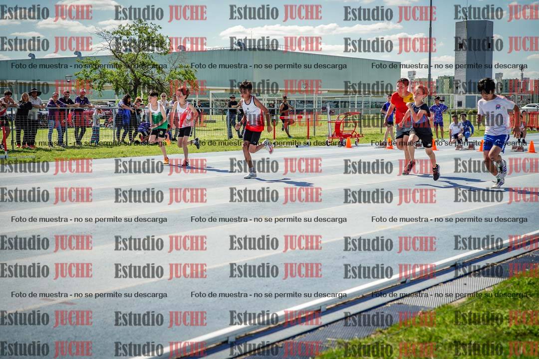 Fotos de los 50 m llanos de varones