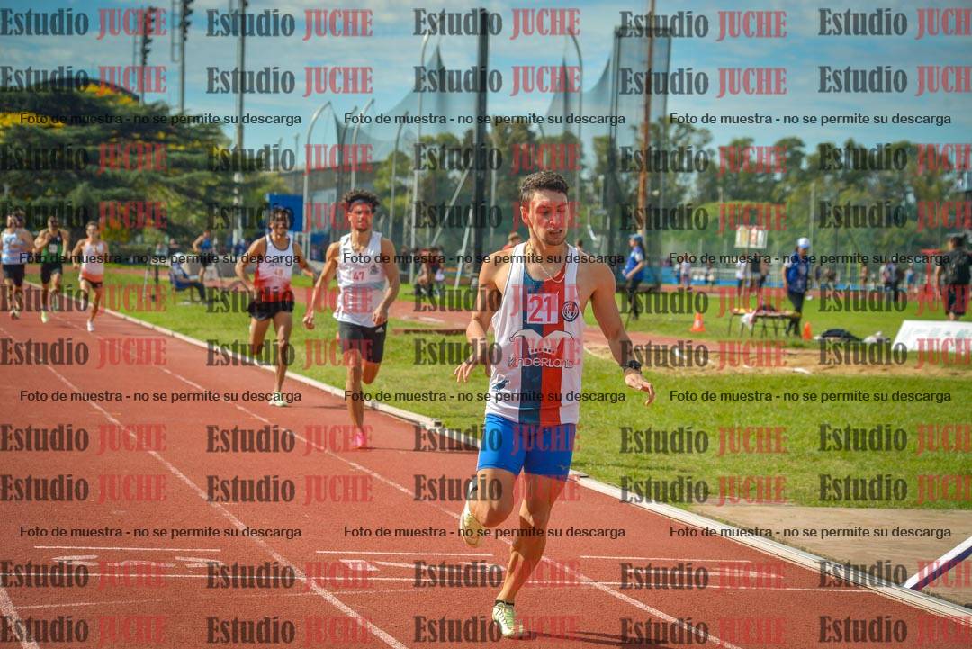 Fotos de los 800 m llanos de varones