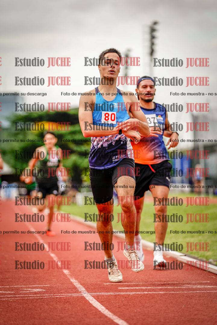 Fotos de los 800 m de varones