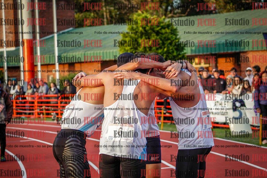 Fotos de algunos extras y podios del día 3