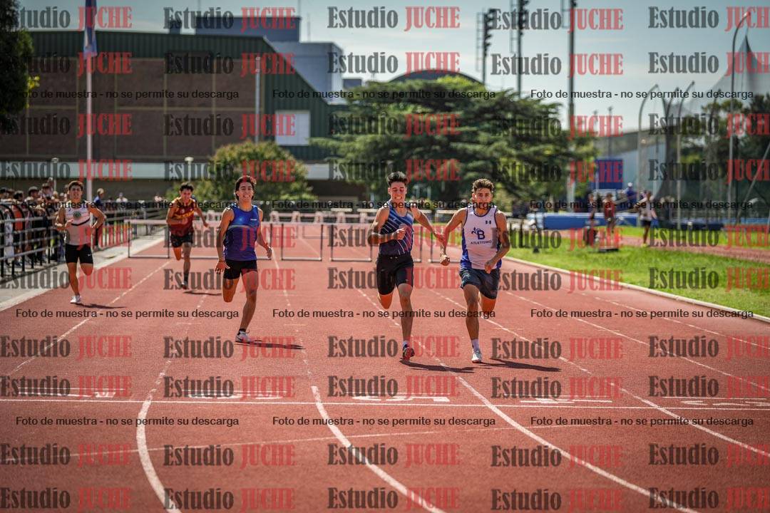 Fotos de los 400 m con vallas de varones