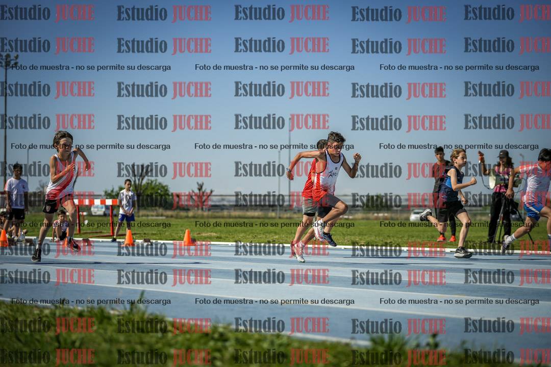 Fotos de los 50 m llanos de varones