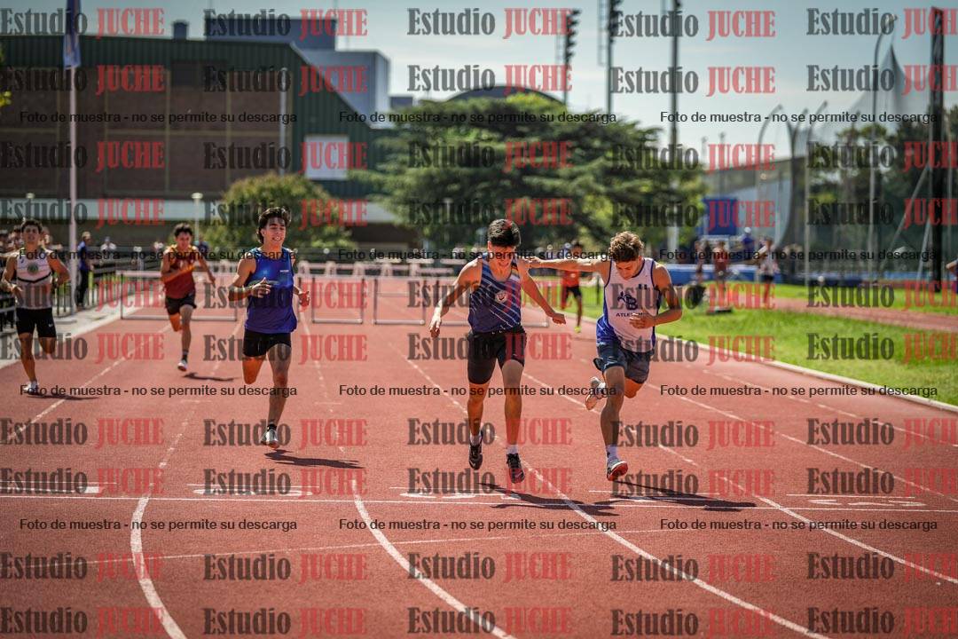 Fotos de los 400 m con vallas de varones