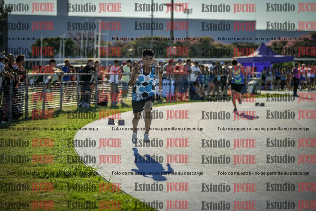 Fotos de los 400 m llanos de varones
