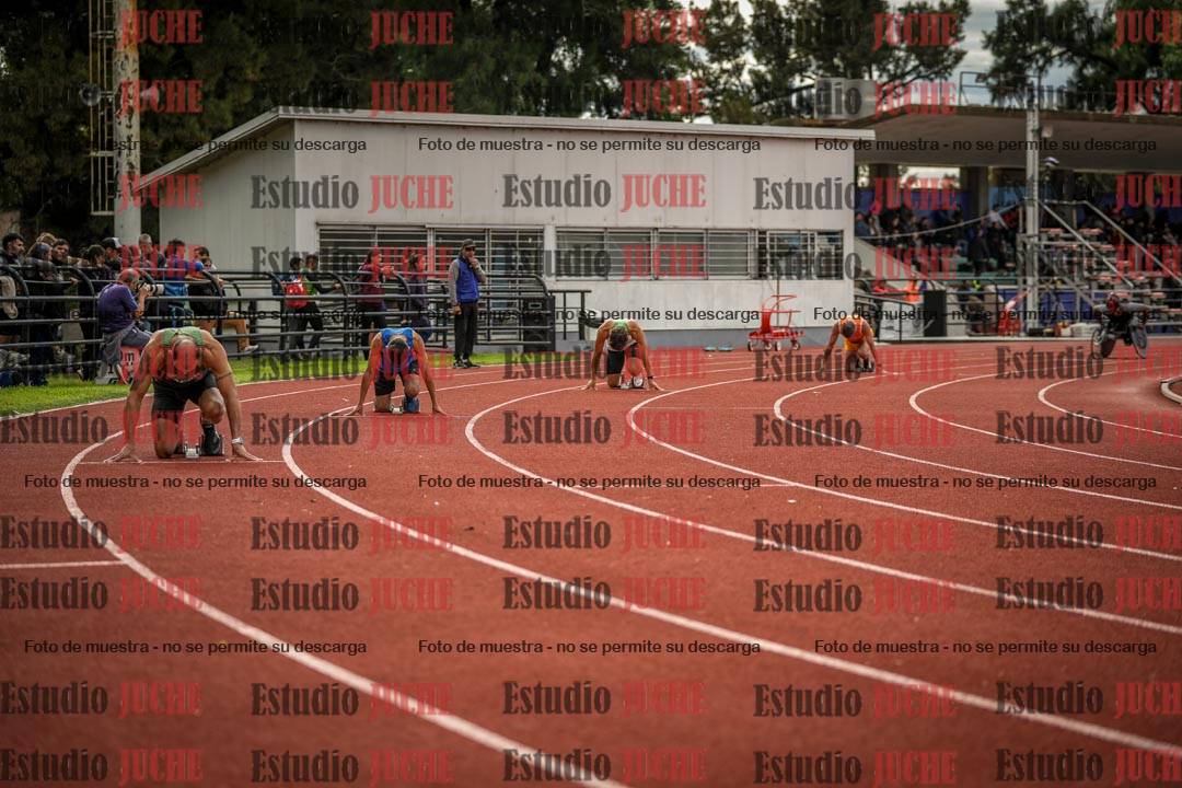 Fotos de los 400 m llanos de varones