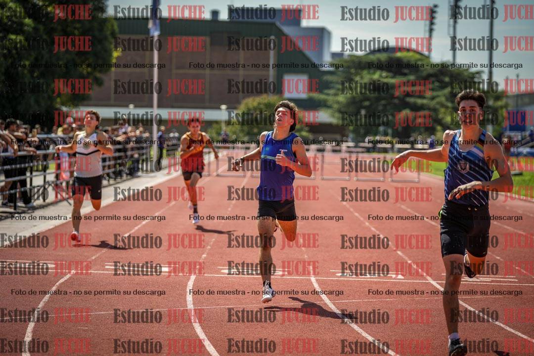 Fotos de los 400 m con vallas de varones