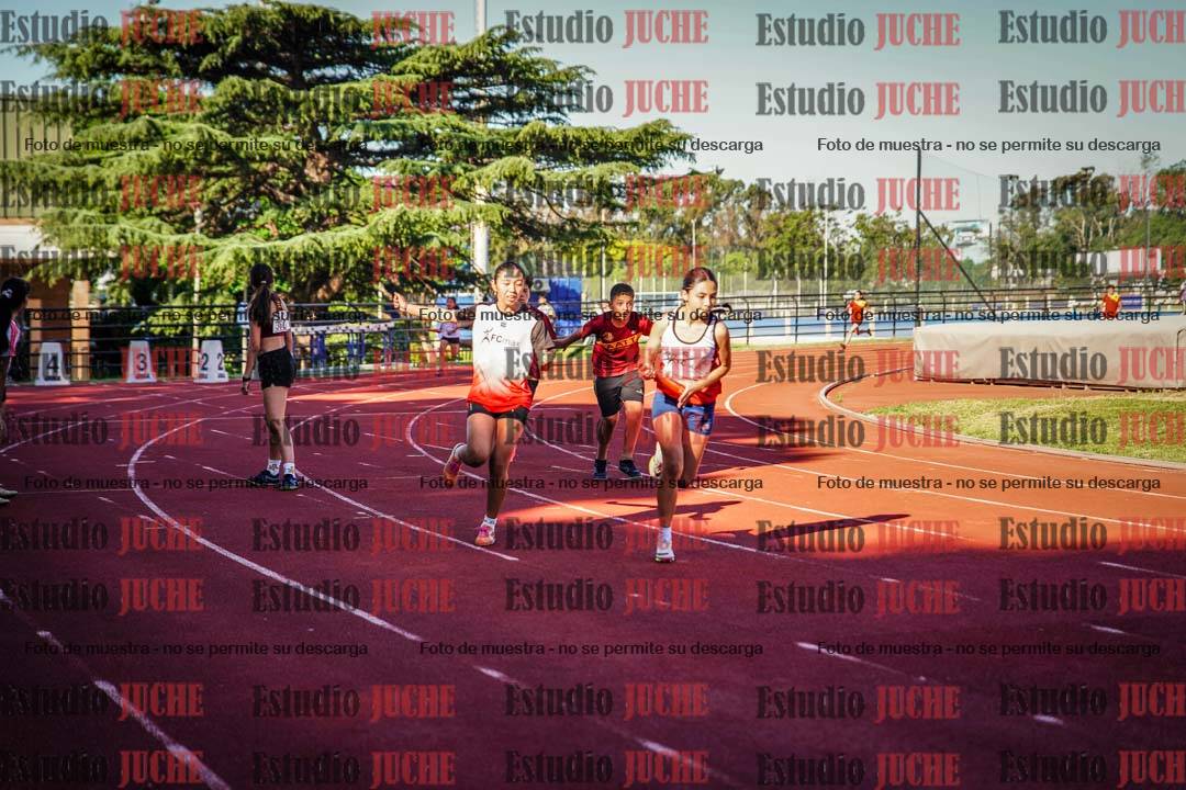 Fotos de las postas 5x80 m llanos de mujeres y varones