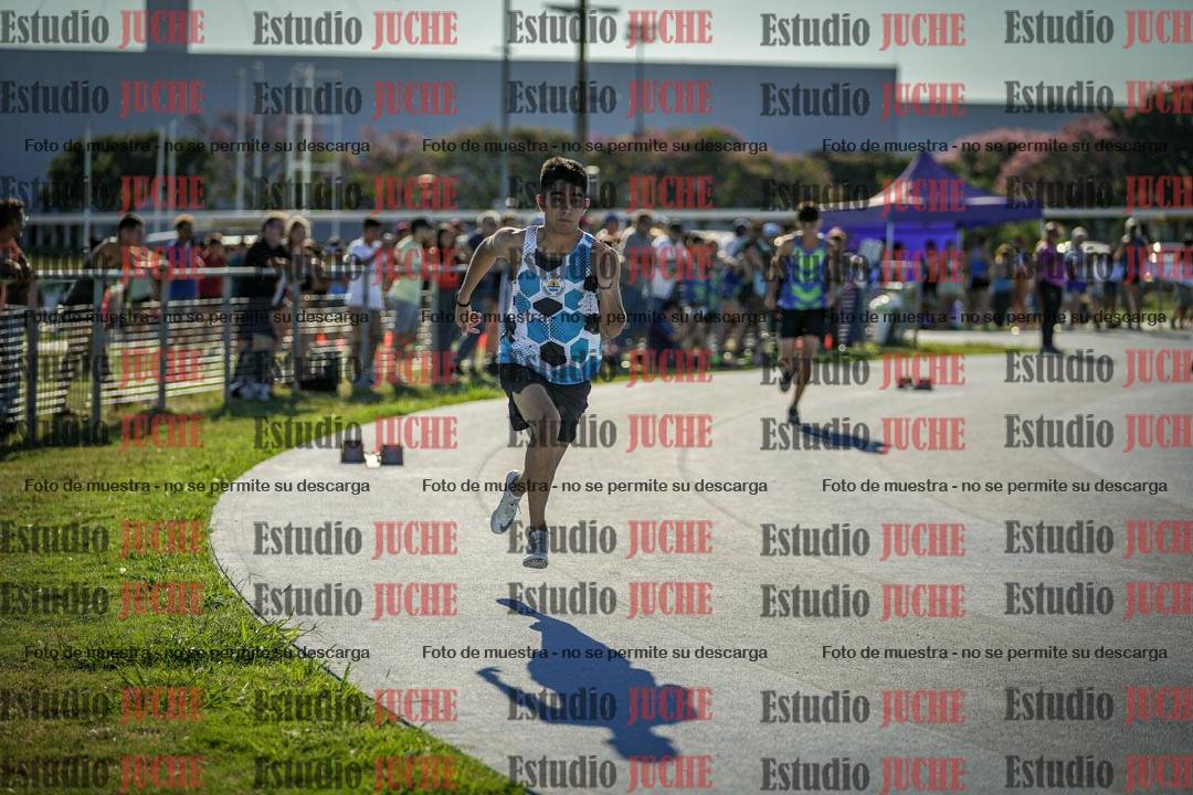 Fotos de los 400 m llanos de varones