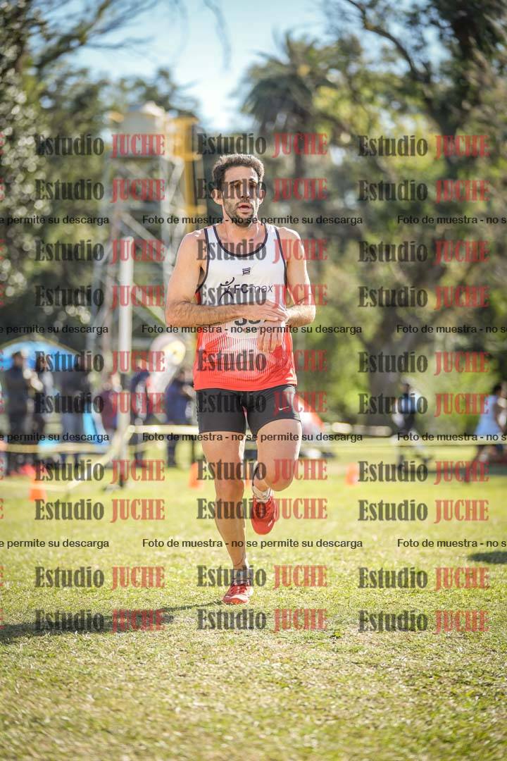 Fotos de la llegada del cross de 8000 m