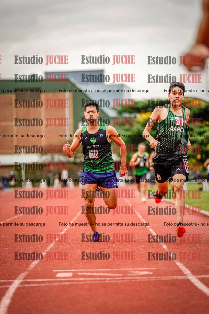 Fotos de los 800 m de varones