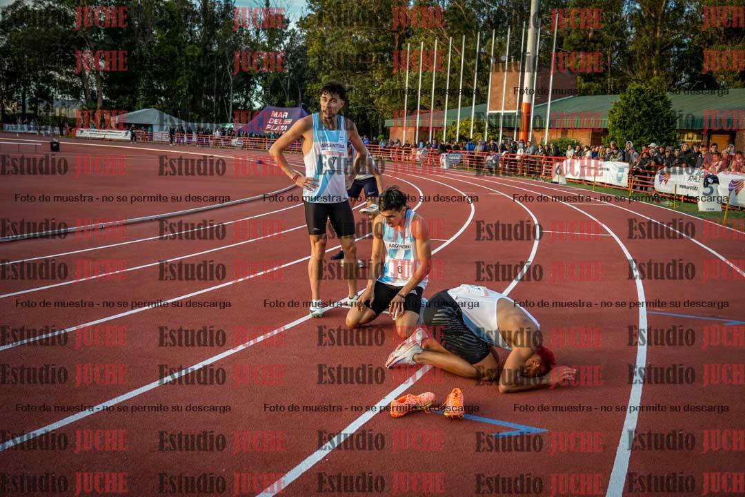 Fotos de algunos extras y podios del día 3