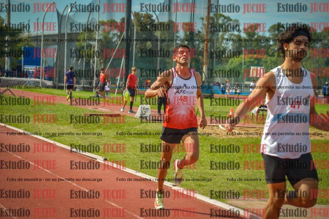 Fotos de los 800 m llanos de varones