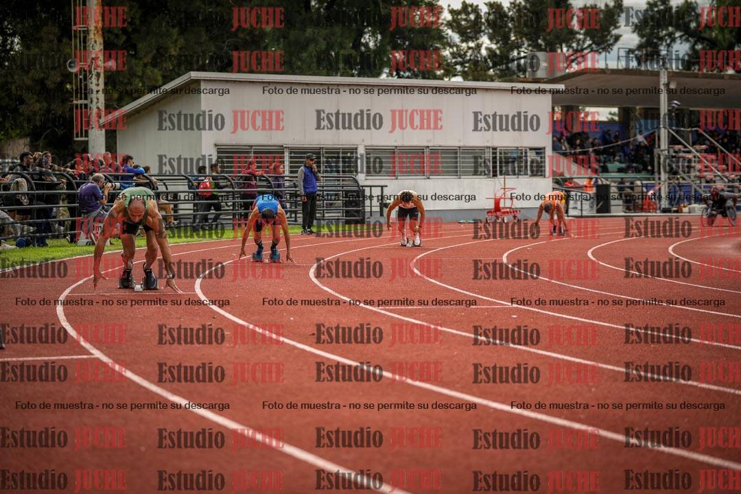 Fotos de los 400 m llanos de varones