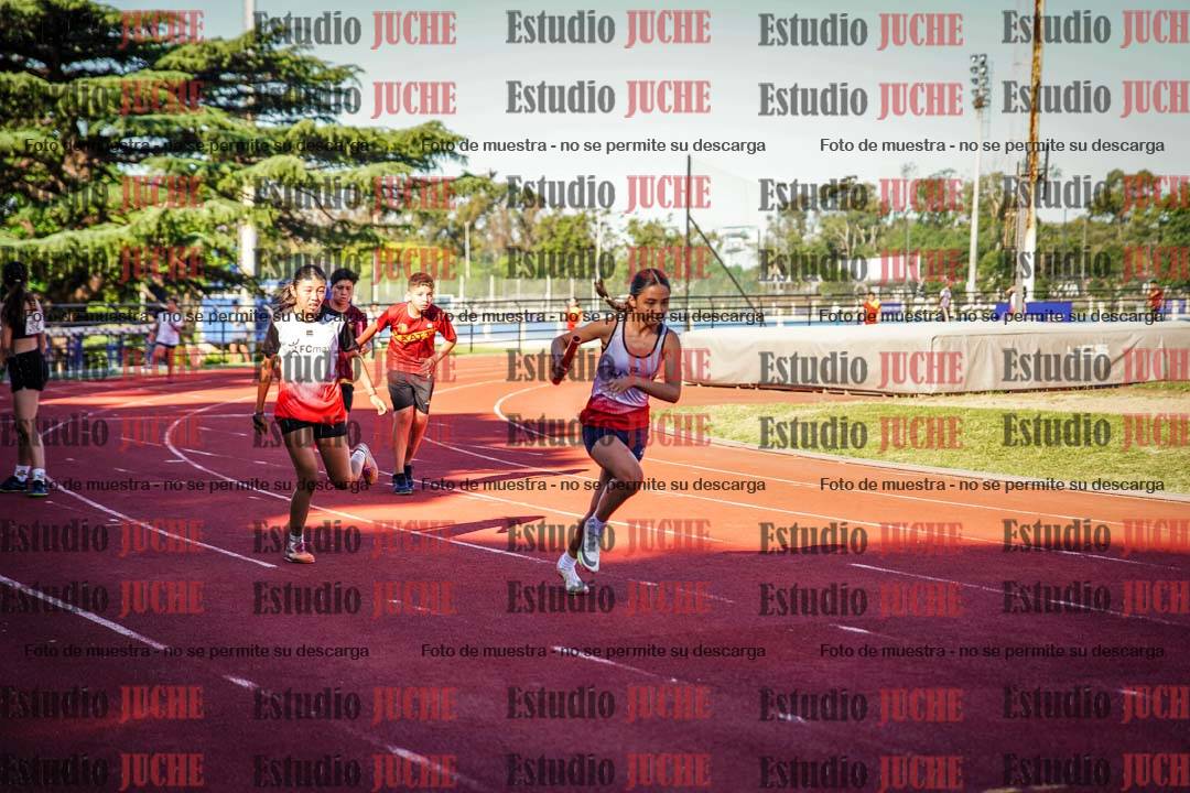 Fotos de las postas 5x80 m llanos de mujeres y varones