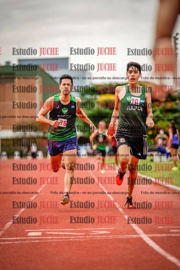 Fotos de los 800 m de varones