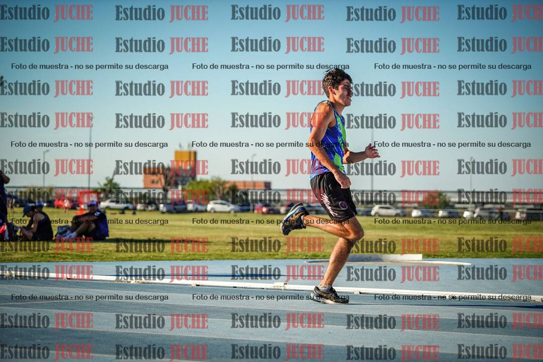 Fotos de los 400 m llanos de varones