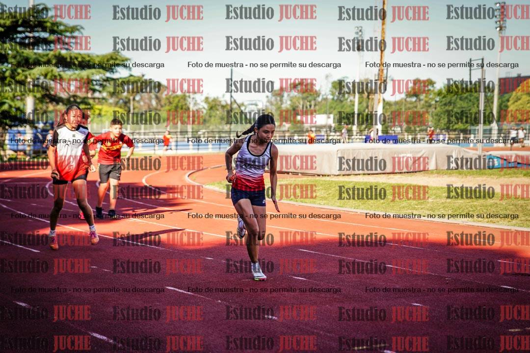Fotos de las postas 5x80 m llanos de mujeres y varones