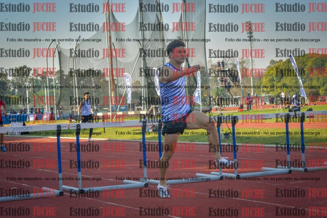 Fotos de los 400 m con vallas de varones