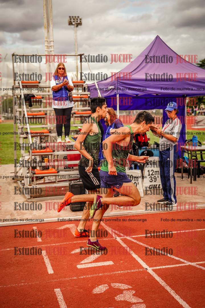 Fotos de los 800 m de varones