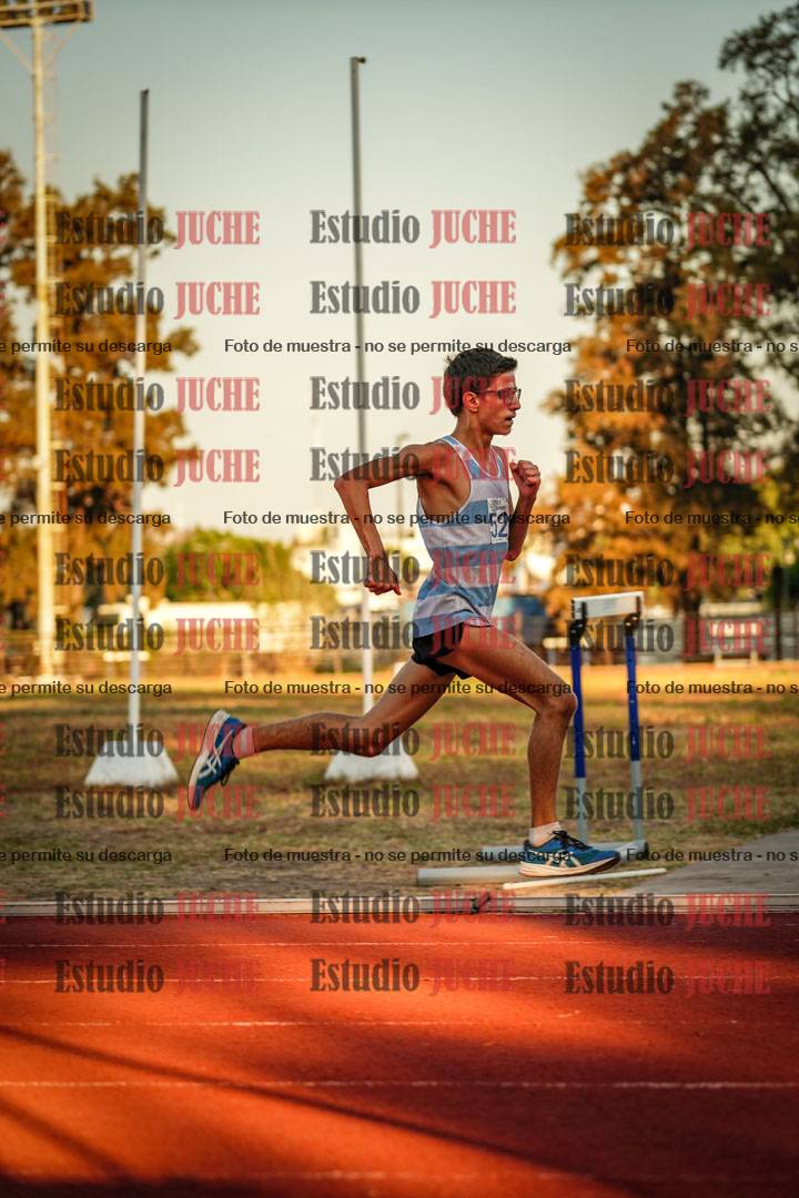 Fotos de los 2400 m llanos de varones