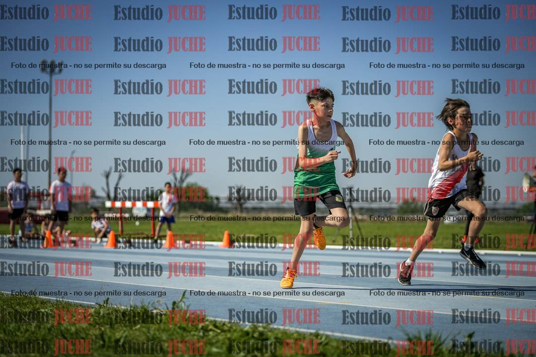 Fotos de los 50 m llanos de varones