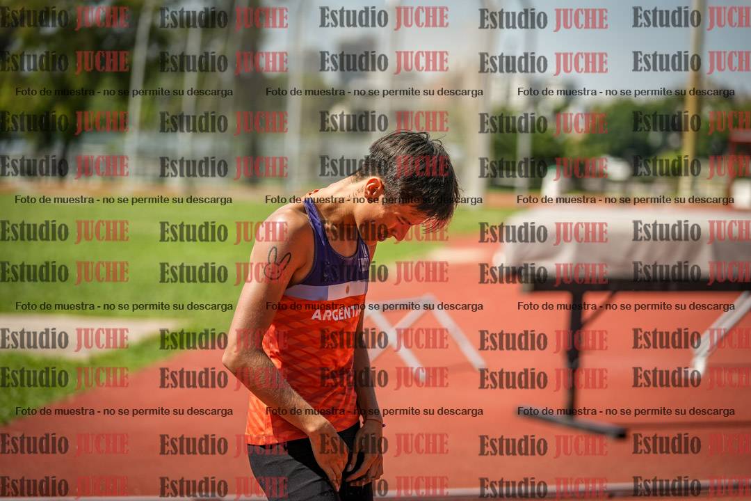 Fotos de los 400 m con vallas de varones