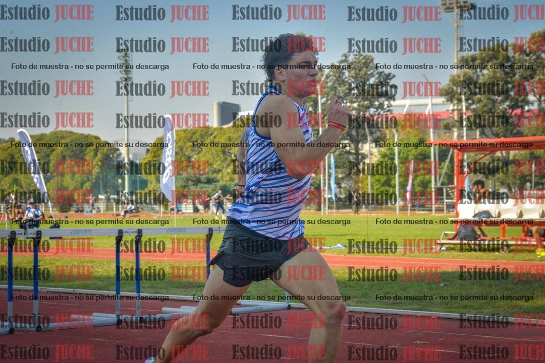 Fotos de los 400 m con vallas de varones