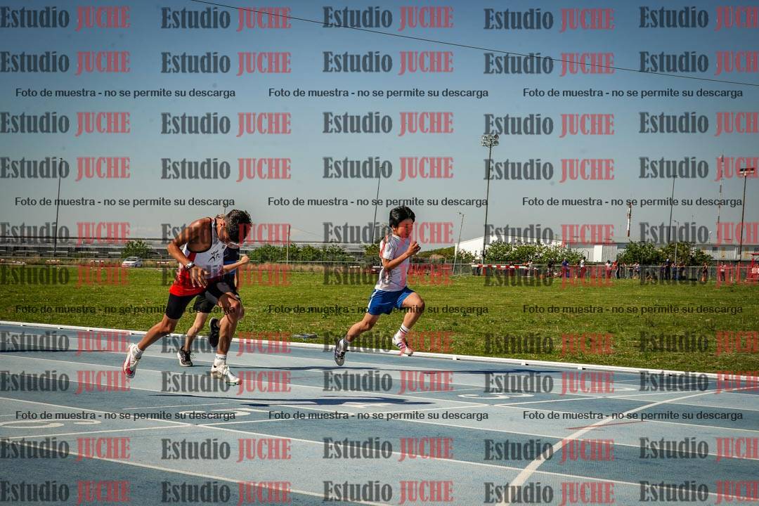 Fotos de los 50 m llanos de varones