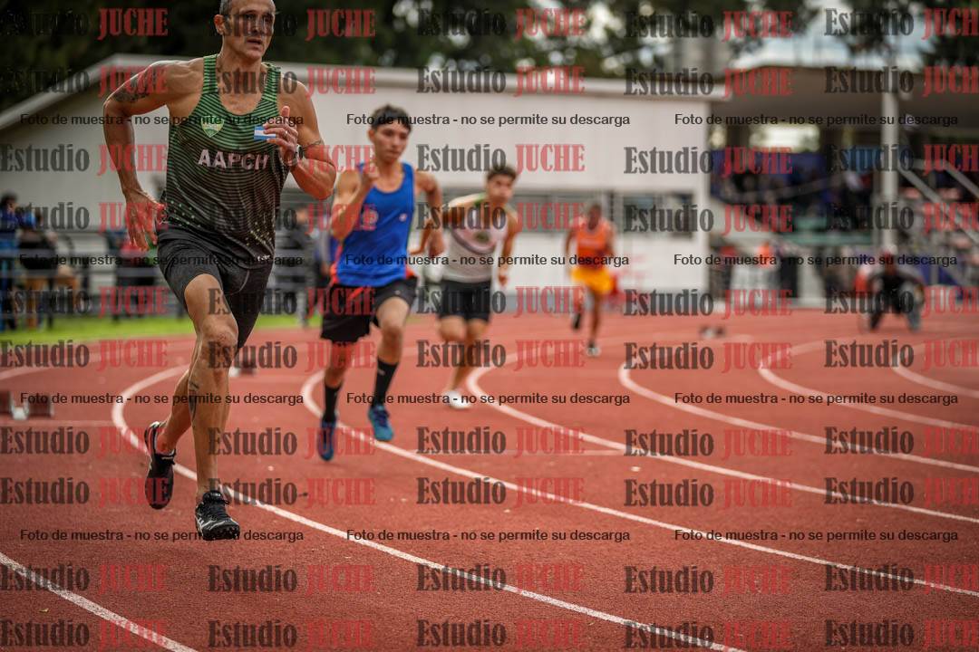 Fotos de los 400 m llanos de varones