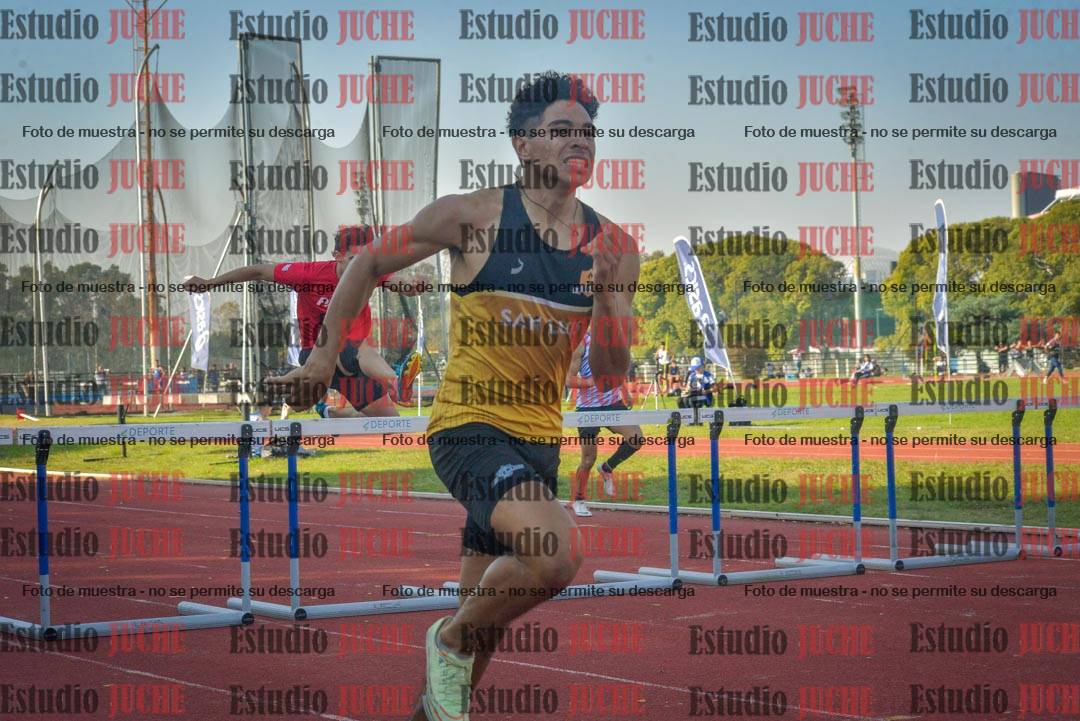 Fotos de los 400 m con vallas de varones