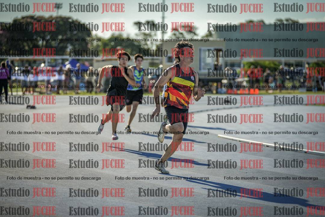 Fotos de los 400 m llanos de varones