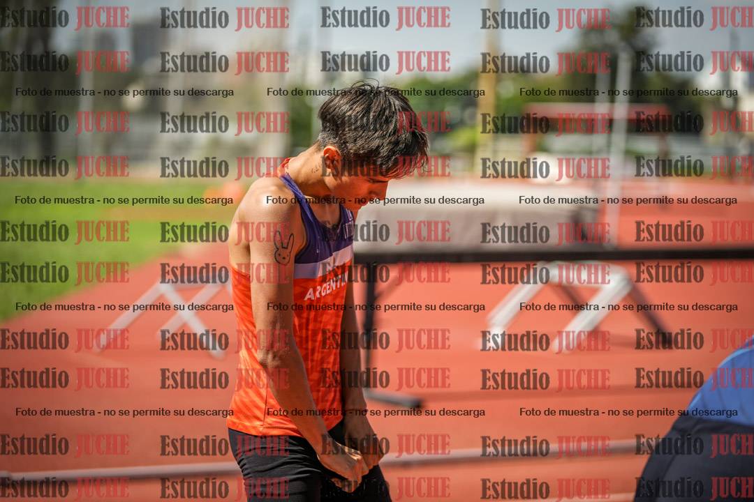 Fotos de los 400 m con vallas de varones