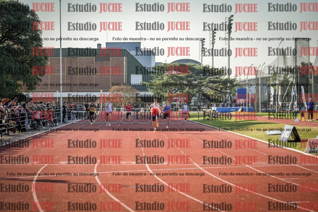 Fotos de los 400 m con vallas de varones