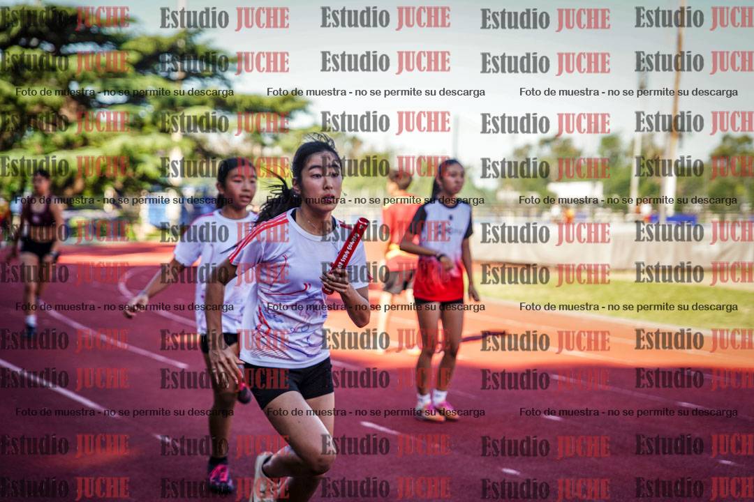 Fotos de las postas 5x80 m llanos de mujeres y varones