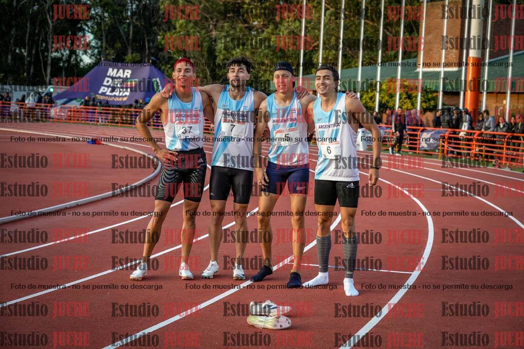 Fotos de algunos extras y podios del día 3