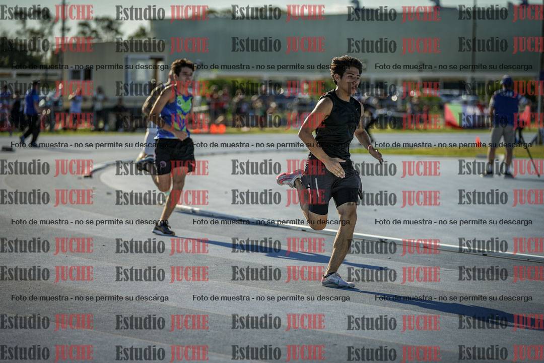 Fotos de los 400 m llanos de varones