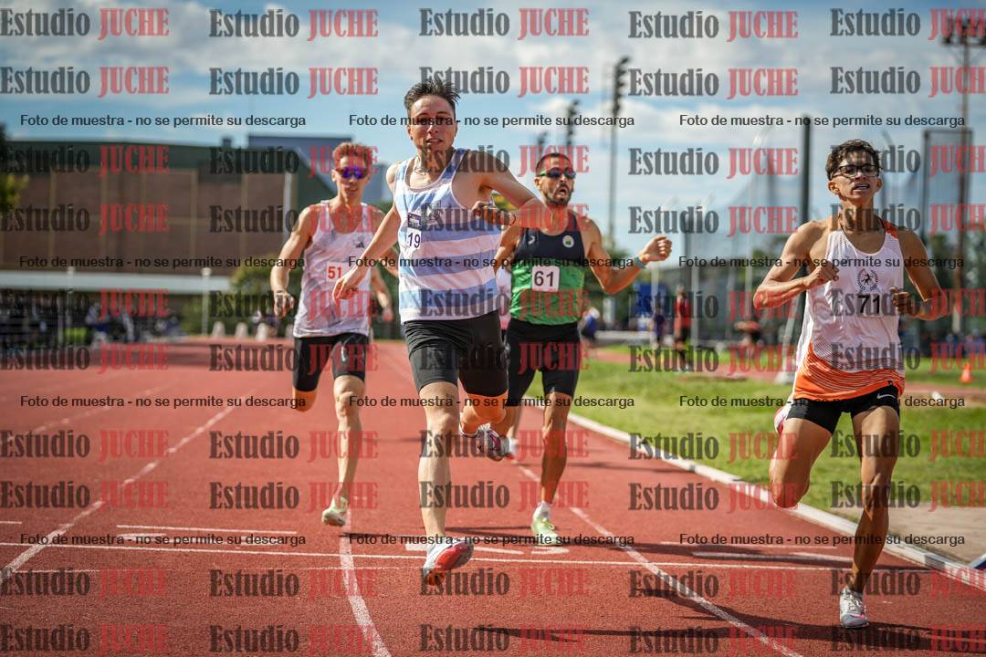 Fotos de los 800 m llanos de varones