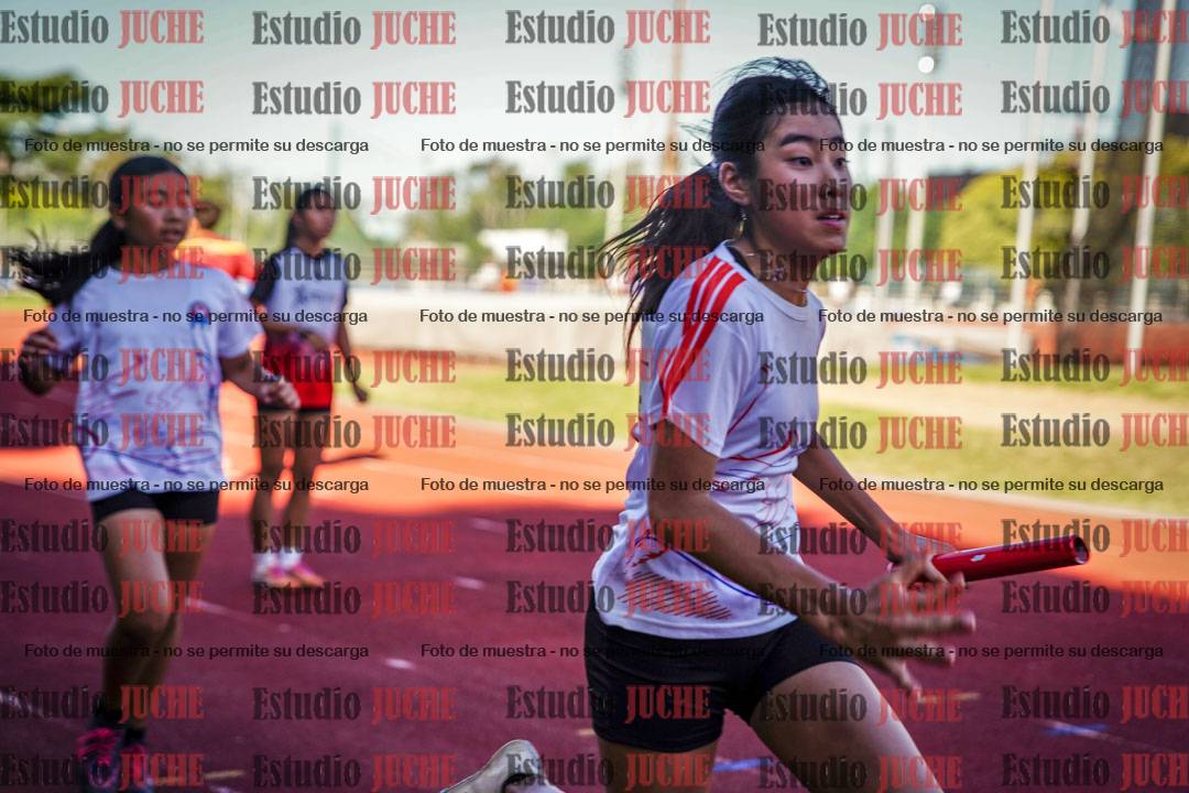 Fotos de las postas 5x80 m llanos de mujeres y varones