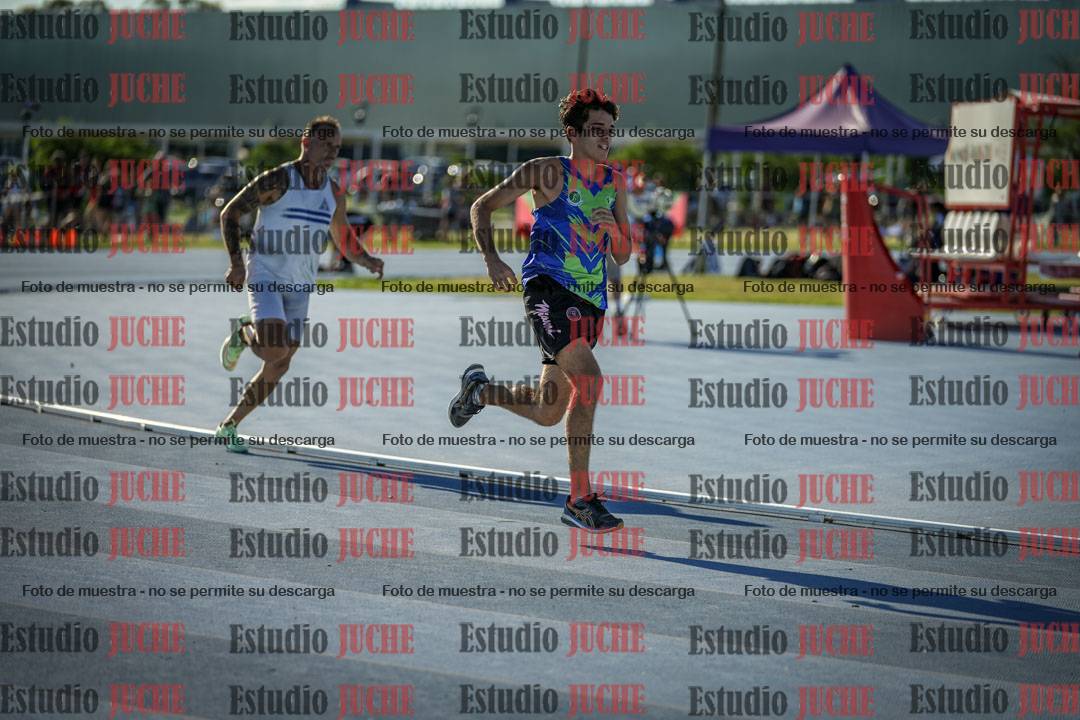 Fotos de los 400 m llanos de varones