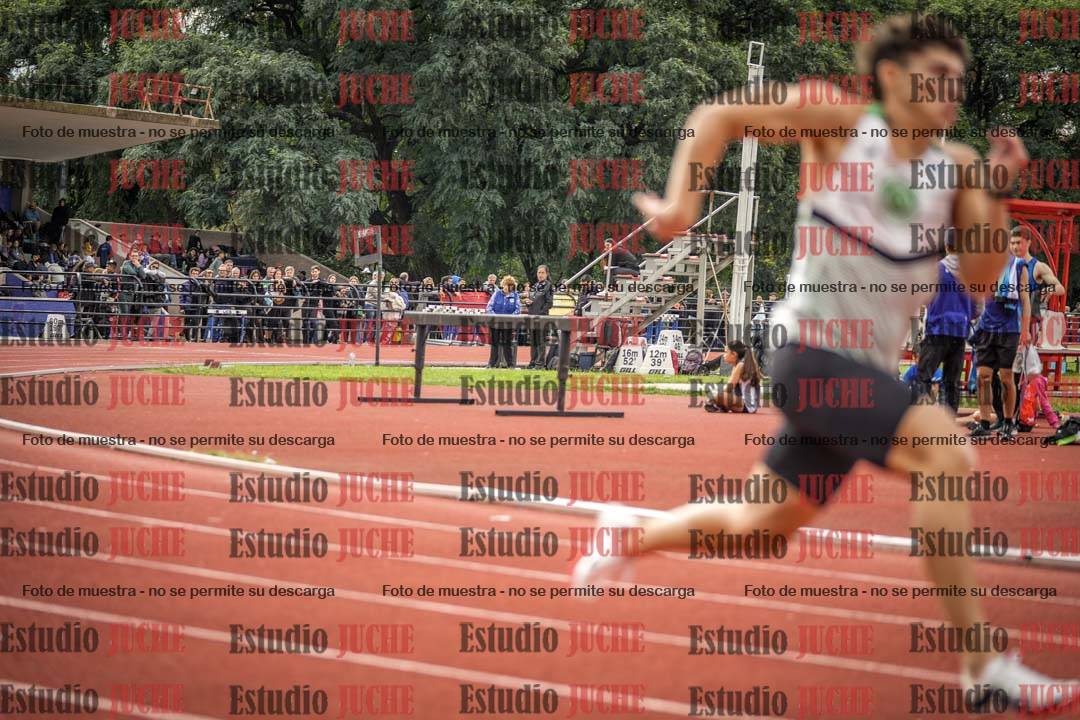 Fotos de los 400 m llanos de varones