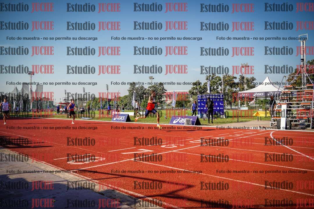 Fotos de los 400 m con vallas de varones