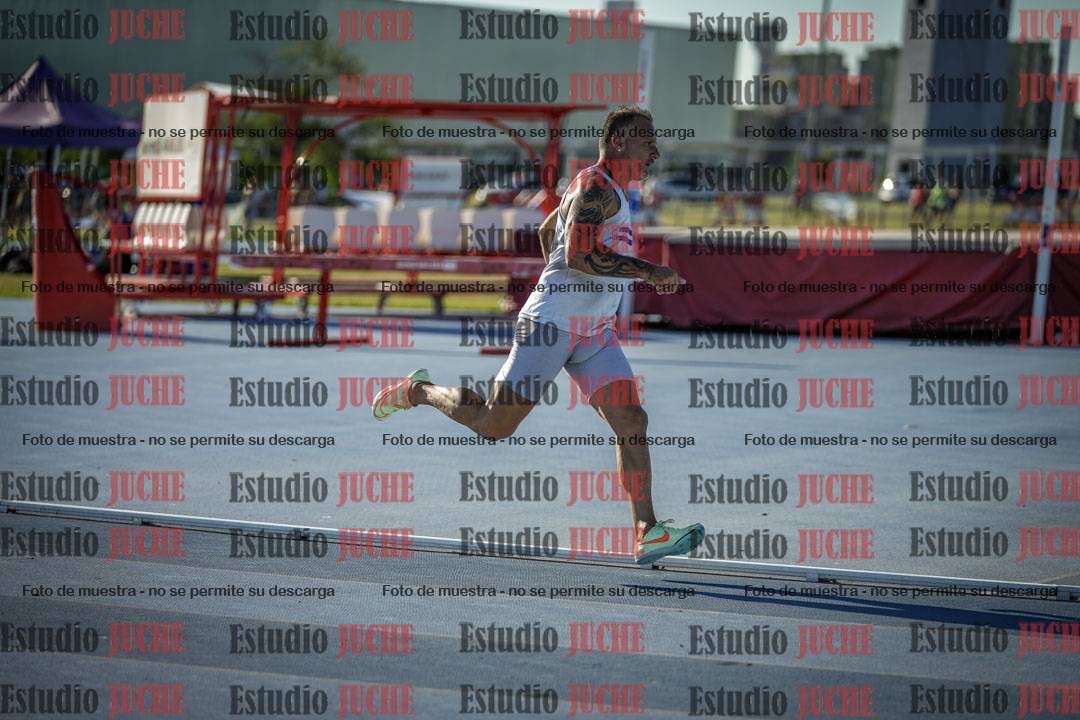 Fotos de los 400 m llanos de varones