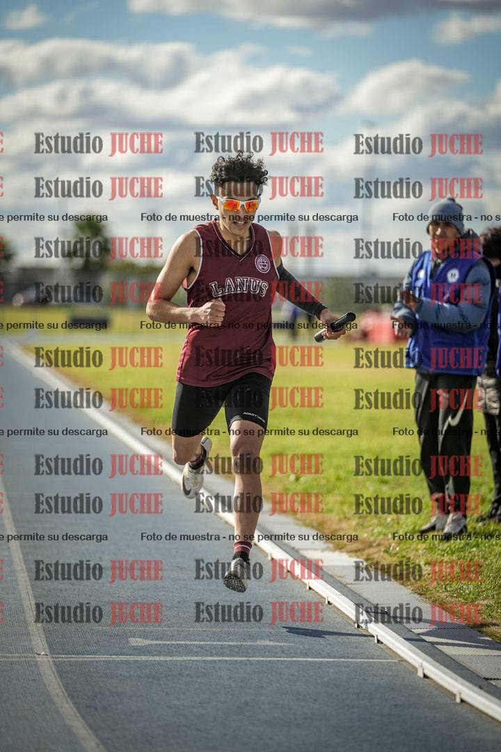 Fotos de las postas 4x400 m llanos de varones