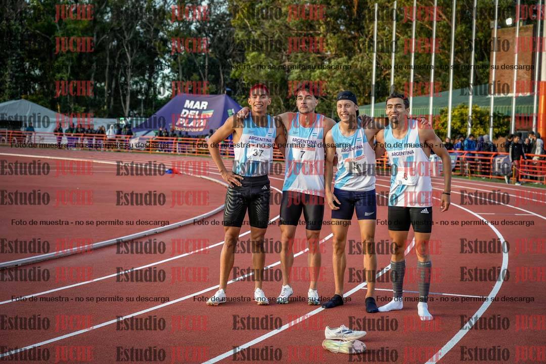 Fotos de algunos extras y podios del día 3