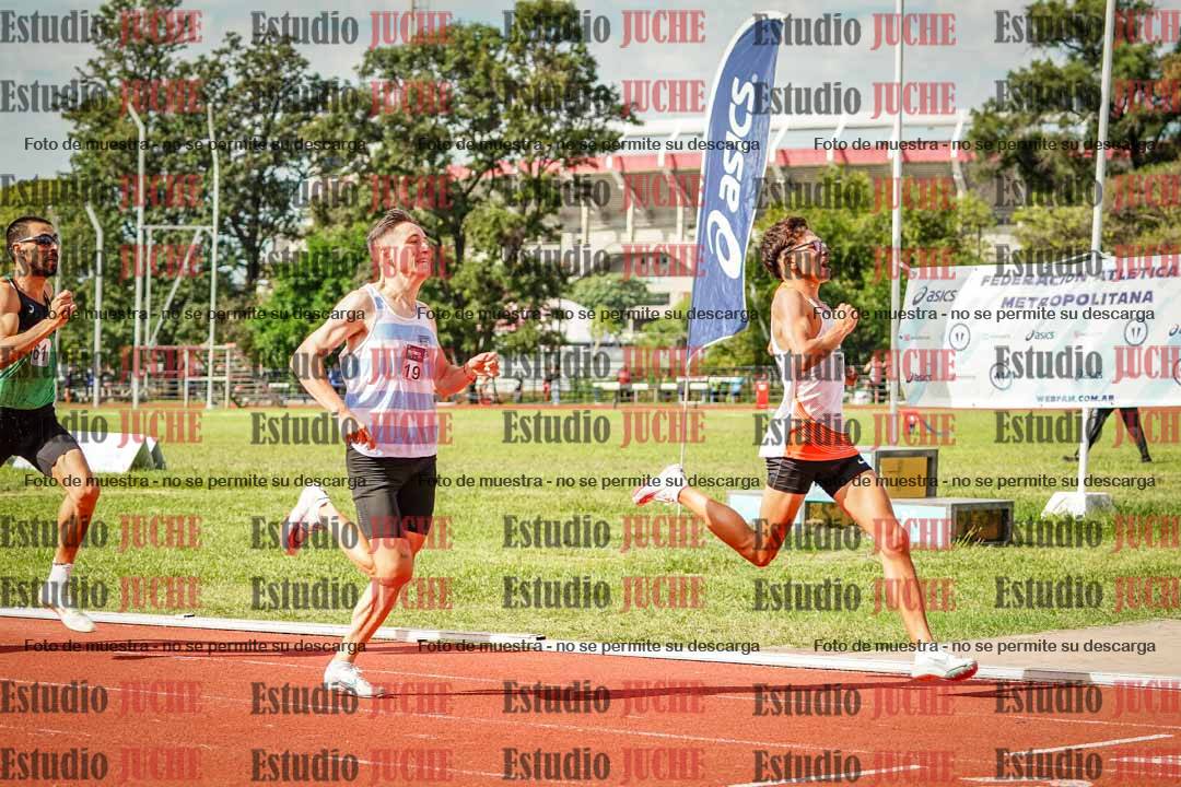 Fotos de los 800 m llanos de varones