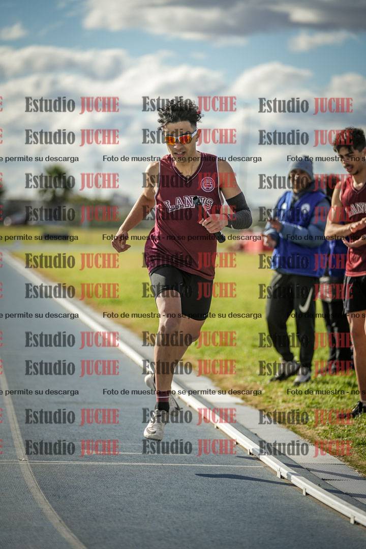 Fotos de las postas 4x400 m llanos de varones