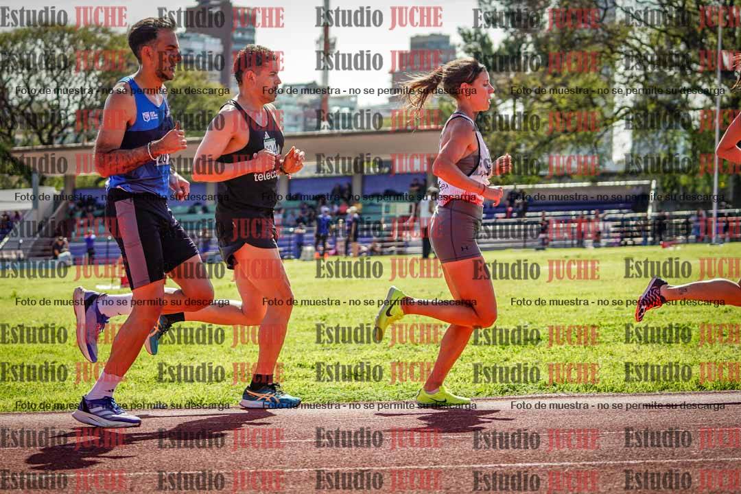 Fotos de los 5000 m llanos de mujeres y varones