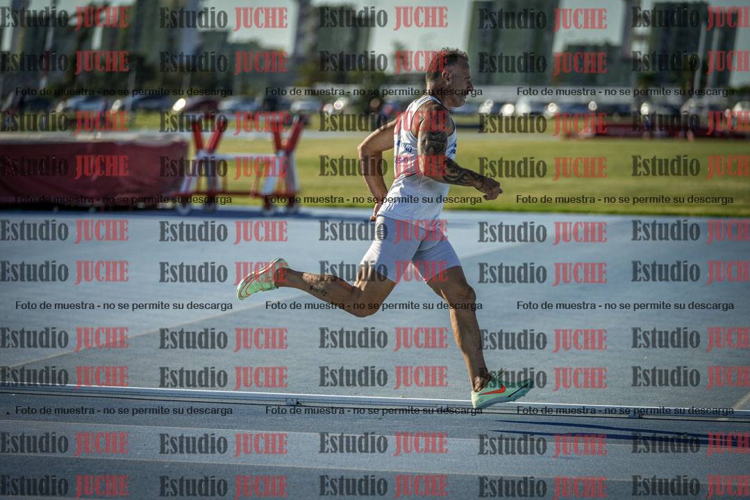 Fotos de los 400 m llanos de varones
