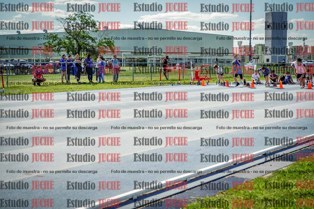 Fotos de los 50 m llanos de varones