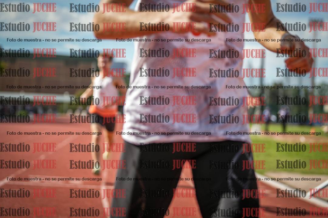 Fotos de los 800 m llanos de varones